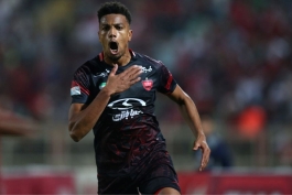 ایوب العملود مدافع راست پرسپولیس - تیم ملی مراکش - شادی گل برابر تراکتور