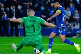 الکسی گندوز دروازه بان پرسپولیس در بازی برابر الهلال عربستان و مقابل سالم الدوساری