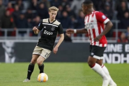 هافبک-مدافع-هلند-اردويژه-آژاکس-Frenkie de Jong