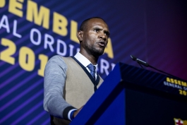 مدیرفنی-بارسلونا-Eric Abidal