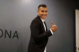 barcelona-مدافع-کلمبیا-بارسلونا-نیوکمپ