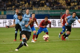 مهاجم اروگوئه‌ای بارسلونا - تیم ملی اروگوئه