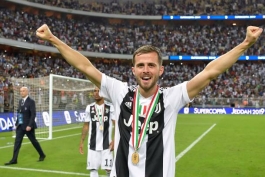 یوونتوس-هافبک یوونتوس-بوسنی-سوپرکاپ ایتالیا-juventus