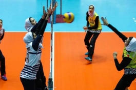 لیگ برتر والیبال بانوان؛ پیروزی آسان ذوب آهن و پیکان و ادامه تعقیب و گریز در صدر - iran women;s volleyball league