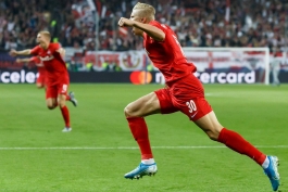 ردبول سالزبورگ - گلزنی در لیگ قهرمانان اروپا - بازی مقابل خنک - هت تریک