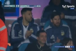خوشحالی مسی و آگوئرو بعد از گل دوم آرژانتین 💙