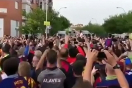 طرفداران بارسلونا دیشب پس از قهرمانی کریستیانو رونالدو رو صدا میزدند