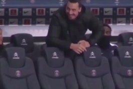 اقا کسی میدونه اسم این اهنگ چیه؟