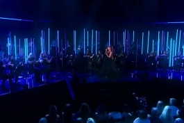 (Ariana Grande - Breathin (Live At The BBC