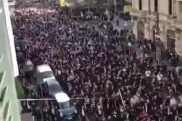 حضور ۲۰هزار نفری هواداران فرانکفورت در خیابان های میلان 