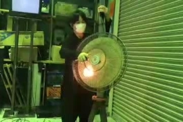 هنرنمایی فوق العاده این شخص با پنکه 👌
