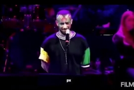 حضور تتلو در عصر جدید😂😂😂😂