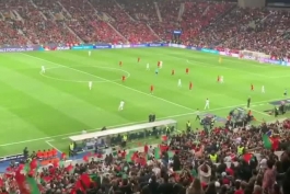 تشویق شدید رونالدو توسط هواداران پرتغال به سبک خودشان در اواخر بازی با سوئیس...حتما ببینید