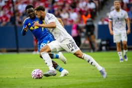 ماتیاس کونیا در بازی منچستریونایتد - لیدز یونایتد