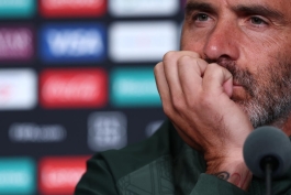 انزو مارسکا در کنفرانس مطبوعاتی سرمربی چلسی