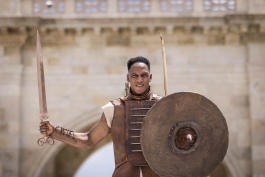 یری مینا / مدافع کلمبیایی کالیاری ایتالیا