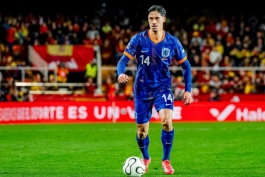 تیجانی ریندرس / هافبک هلند