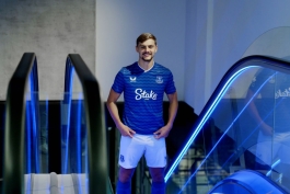 انتقال رسمی کیرنان دوزبری هال به اورتون