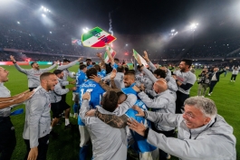 بازیکنان ناپولی پس از قهرمانی در سری آ فصل 25-2024