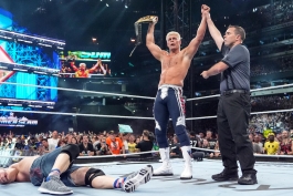 کودی رودز و جان سینا، ستارگان کشتی کج در شوی سامراسلم WWE