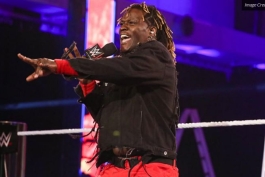 آرتروث؛ ستاره کشتی کج و WWE