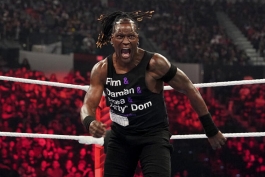 آرتروث؛ ستاره کشتی کج و WWE