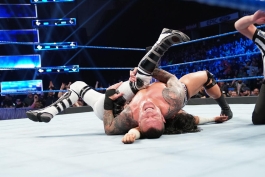 رندی اورتن و مصطفی علی؛ ستارگان کشتی کج و WWE در شوی اسمکداون