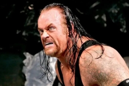 آندرتیکر، اسطوره کشتی کج و WWE