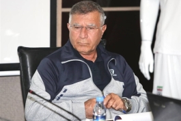 عکس از مجید جلالی مدیر آکادمی صنعت نفت آبادان