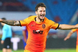 عکس از اوعولجان چاعلایان مهاجم ترک سابق گالاتاسارای