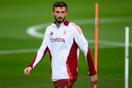 برایان کریستانته هافبک ایتالیایی در زمین - آاس رم