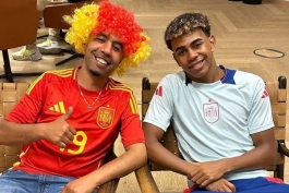 لامین یامال و پدرش مونیر نصراوی در مسابقات یورو ۲۰۲۴