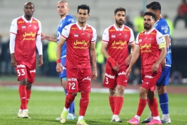 عیسی آل کثیر و امید عالیشاه بازیکنان پرسپولیس تهران - رافائل سیلوا دفاع استقلال تهران - لیگ برتر ایران