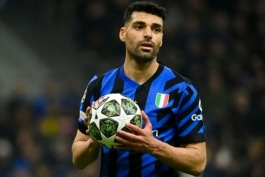 مهدی طارمی مهاجم تیم ملی ایران و اینترمیلان ایتالیا - بازیکن سابق تیم فوتبال پرسپولیس تهران - سری آ ایتالیا - جام باشگاه‌های جهان