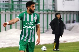 محمد قریشی مدافع میانی ذوب آهن اصفهان - مدافع مدنظر فولاد خوزستان و یحیی گل محمدی ÷