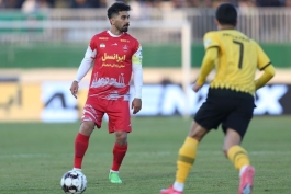 امید عالیشاه هافبک پرسپولیس تهران - بازیکن سابق تیم ملی ایران و راه آهن تهران - لیگ برتر ایران - مهدی لیموچی هافبک سپاهان