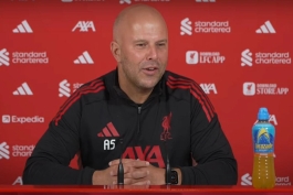 سرمربی لیورپول در کنفرانس مطبوعاتی