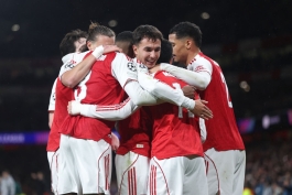 شادی بازیکنان آرسنال مقابل بایرن مونیخ