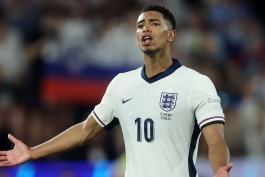 تیم ملی انگلیس - کیت نایکی - سه شیرها