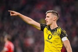 نیکو اشلوتربک کاپیتان دورتموند