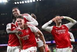 شادی گل آرسنالی‌ها - ورزشگاه امارات