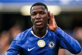 انتخاب سوپر گل مویسس کایسدو به لیورپول به عنوان برترین گل باشگاه چلسی در سال 2025