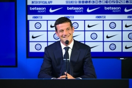 کریستین کیوو، سرمربی رومانیایی اینتر در کنفرانس خبری قبل از بازی با سوسولو