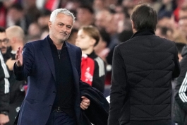 ژوزه مورینیو و آنتونیو کونته در بازی بنفیکا-ناپولی