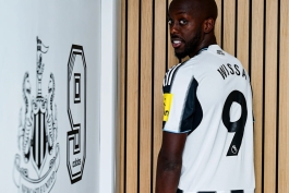 انتقال رسمی یوان ویسا به نیوکاسل