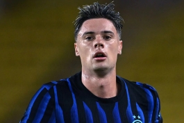 نیکولا زالفسکی وینگ بک چپ لهستانی اینتر در بازی مقابل موناکو