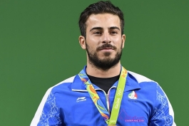 کیانوش رستمی وزنه برداری