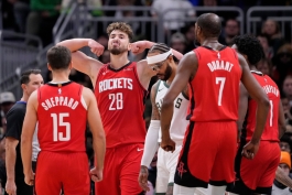 بسکتبال NBA - آلپرن شنگون ستاره بسکتبال ترکیه و هیوستون راکتس