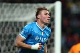 راسموس هویلون - مهاجم دانمارکی ناپولی