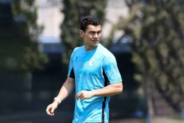 رستم آشورماتوف- تمرین استقلال